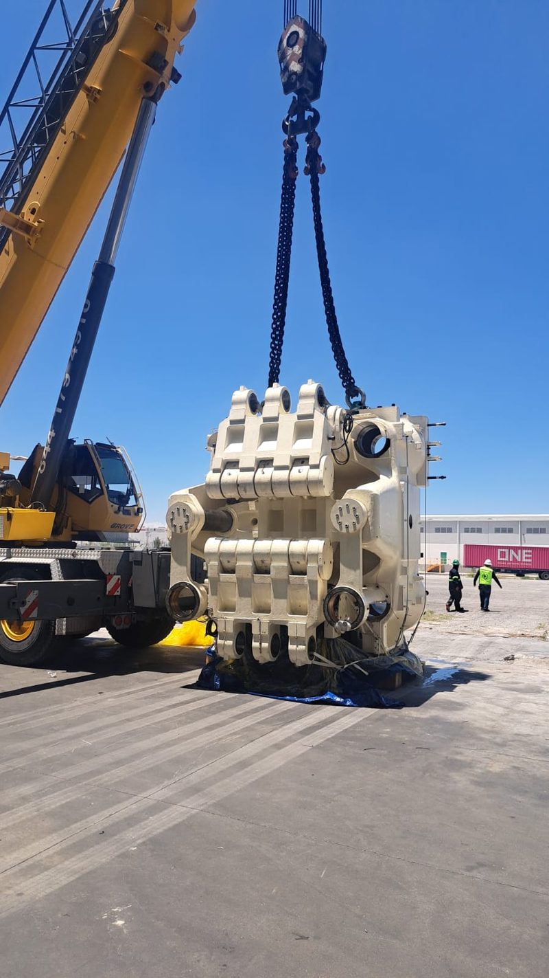The heaviest package taken off the deck by the 160-tonne crane.
